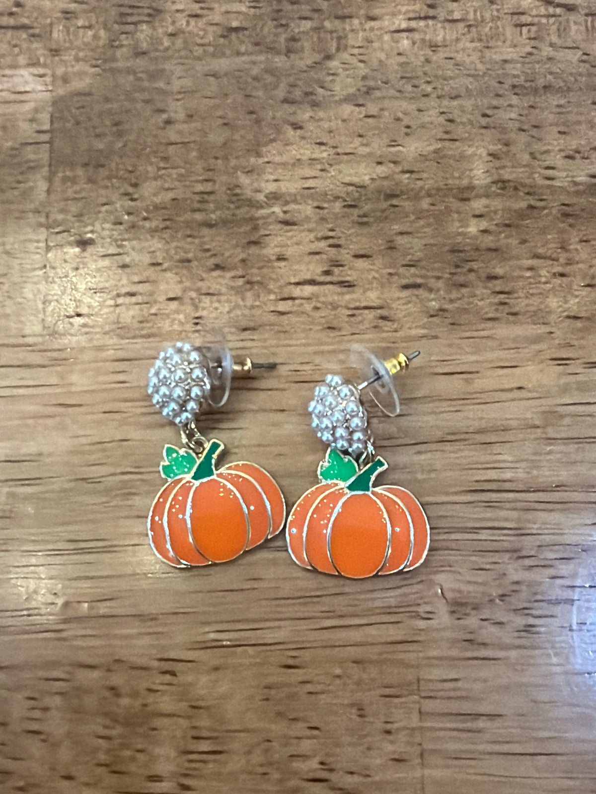 Pumpkin and Pearls earrings
