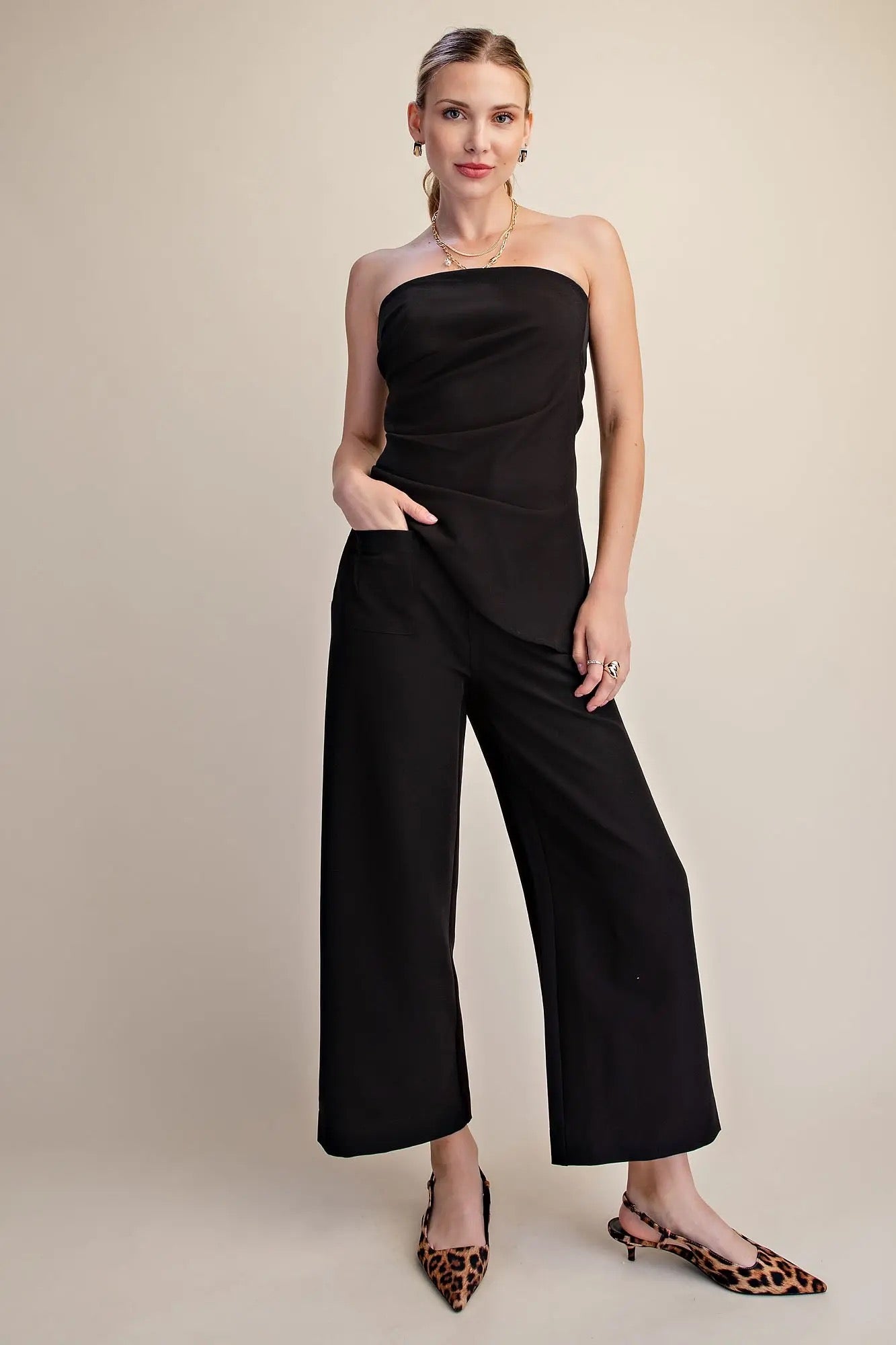 Bandeau Asymmetric Bottom Hem Ruched Stretchy Top -Black
