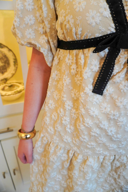 Flower Textured Velvet Bow Detail Bubble Sleeve Midi dress