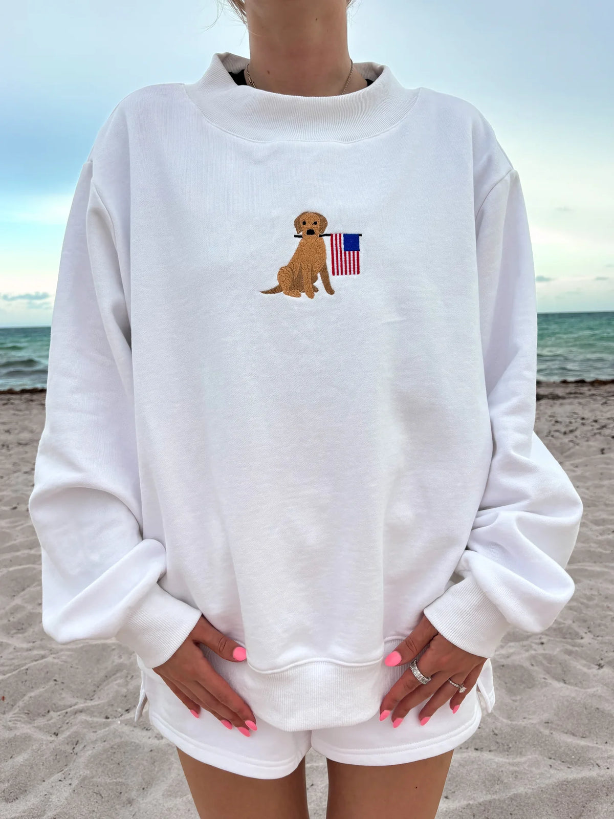 American Flag & Dog Embroider Mockneck White Sweatshirt