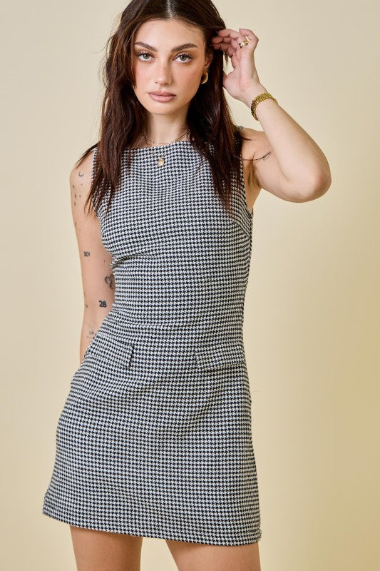Houndstooth Boat Neck Sleeveless Mini Dress - Black/White