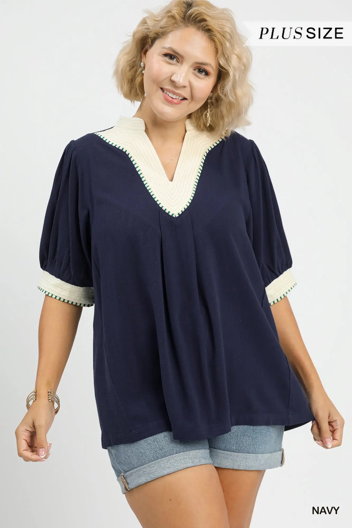 Mandarin Collared V-Neck With Contrast Details - Navy