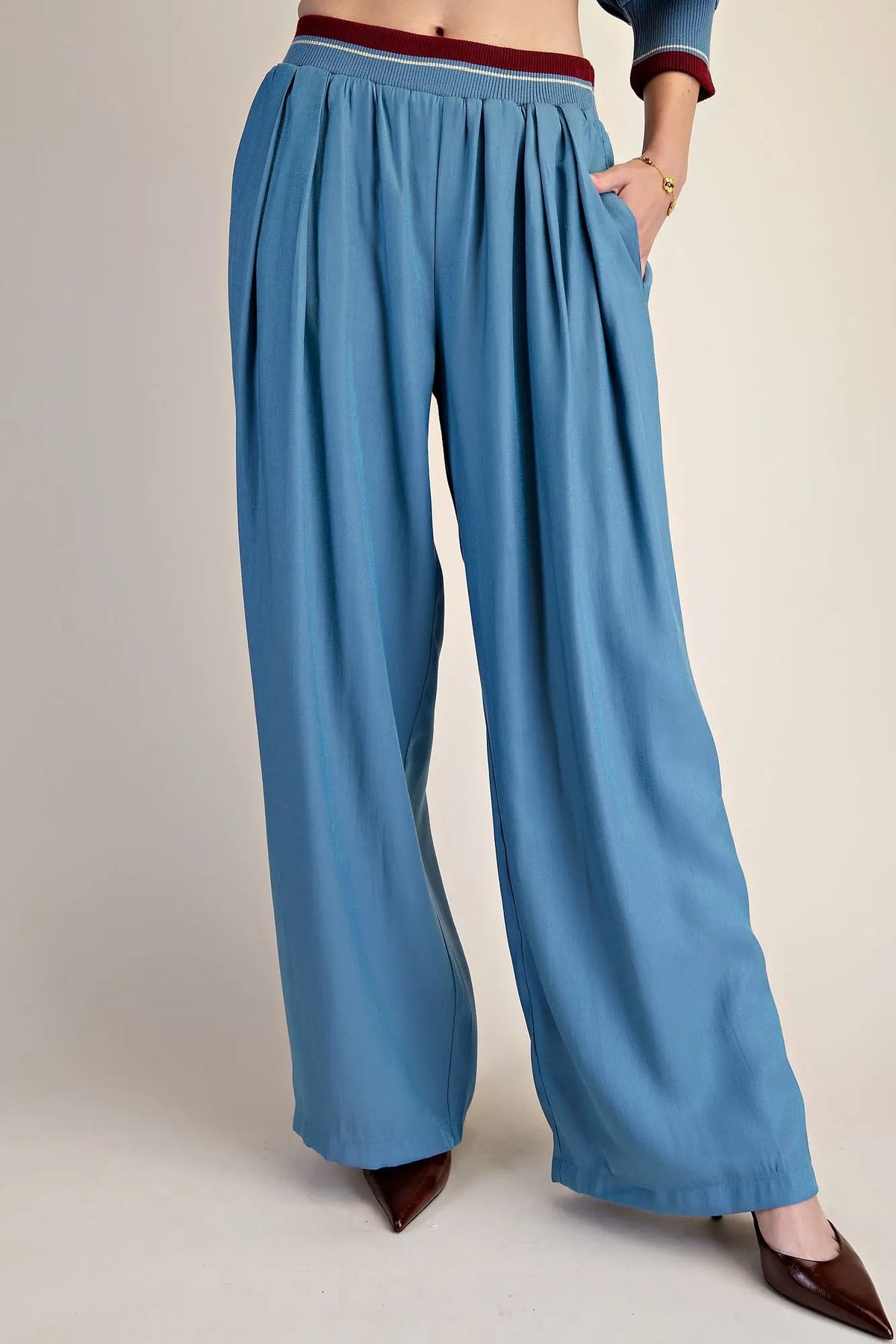 Mock Neck Puff Sleeve Top & Contrast & Rib Band  Pant Set