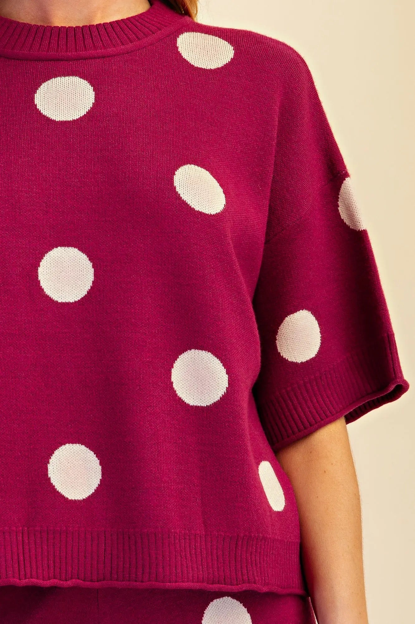 Round Neck Short Sleeve Polka Dot Sweater- Burgundy