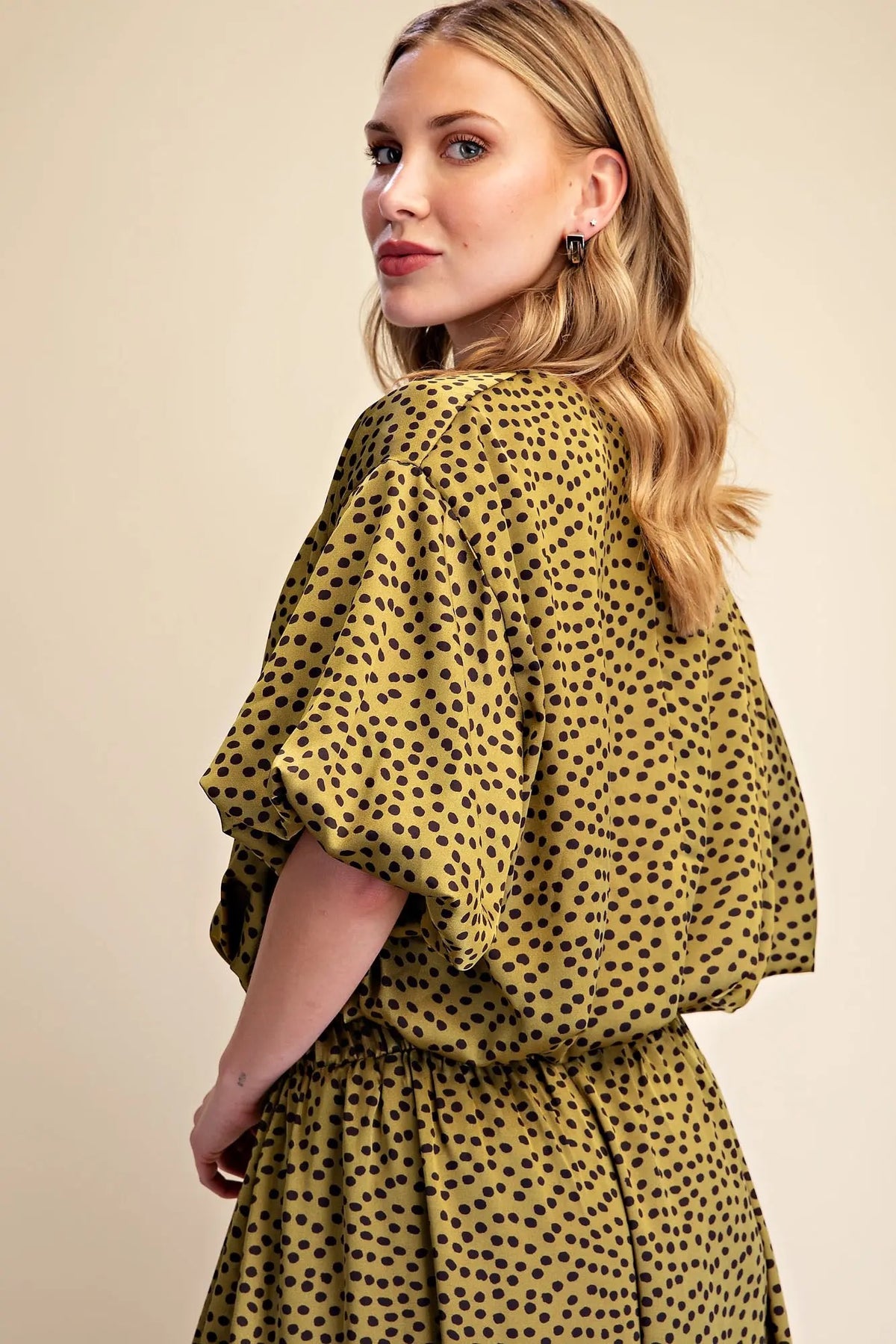 Crop Top Round Neck Balloon Sleeve Bubble Hem -Olive