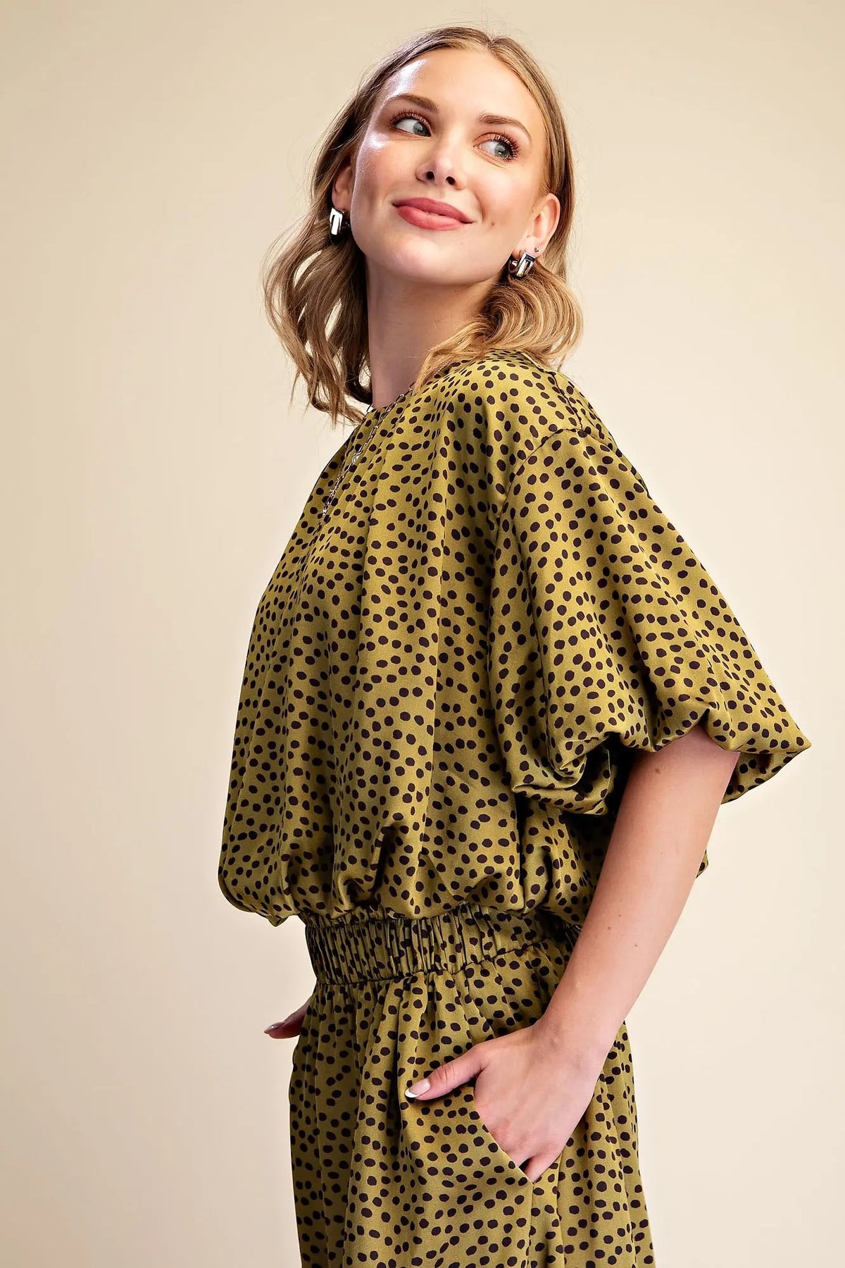 Crop Top Round Neck Balloon Sleeve Bubble Hem -Olive